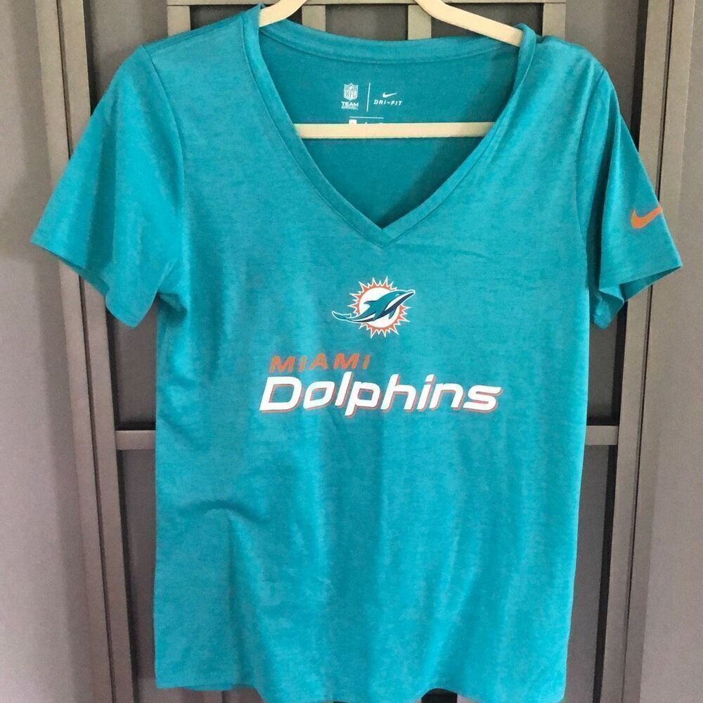 Nike Milano Dolphins Turquoise V-neck logo T-shirt size S